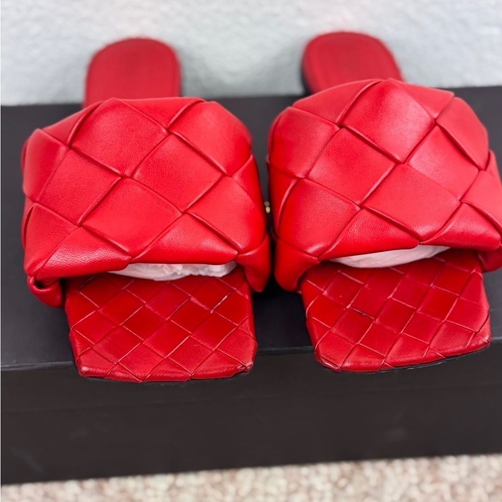 Bottega Veneta Red Quilted Sandals Size 37 - Picture 2 of 14